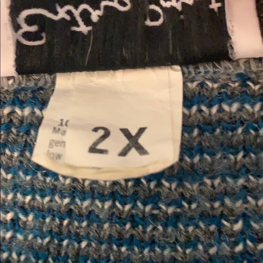Patterned Sweater - Picture 3 of 5